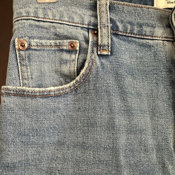 ABERCROMBIE & FITCH | The Ankle Straight Ultra High Rise Jeans | Size 26/2 - Picture 3 of 4